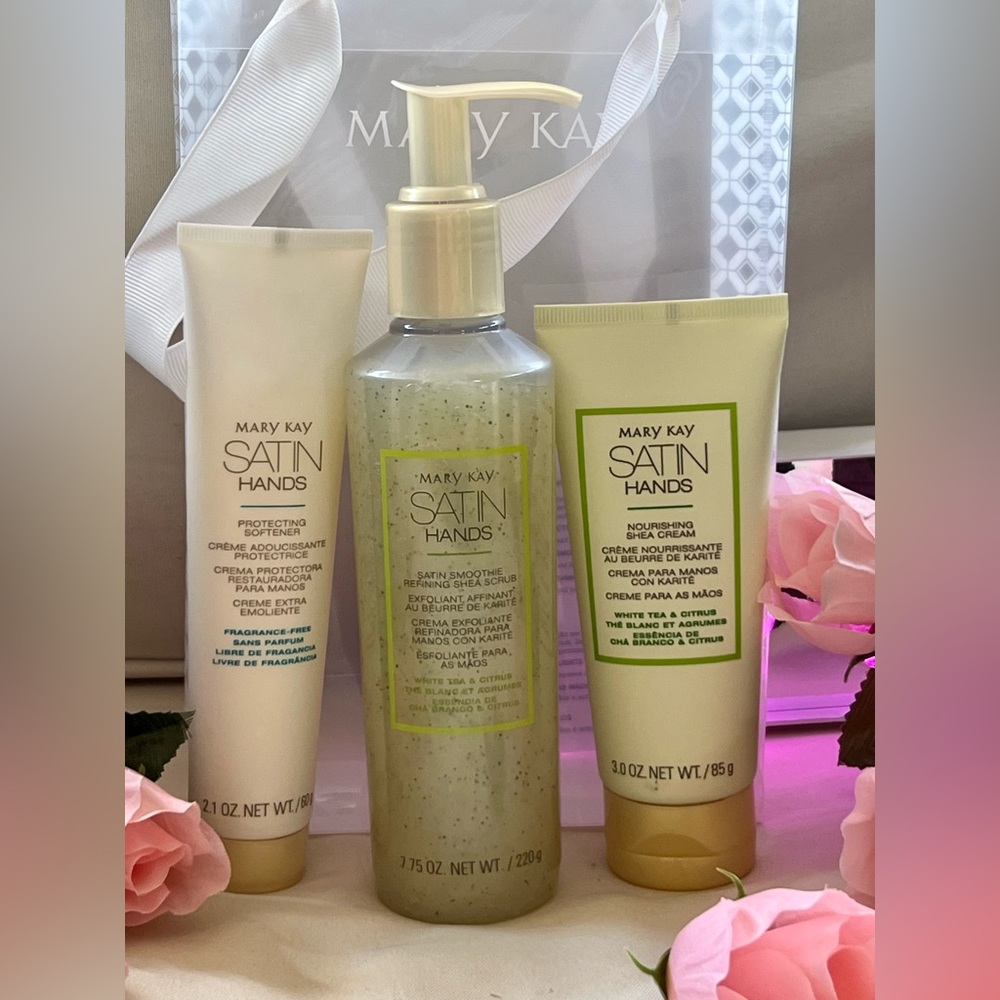 Mary Kay Satin Hands Set Full Size New!